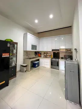 JUAL RUMAH HOEK METLAND PURI TANGERANG BANTEN