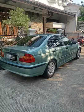 BMW 318i 2003 Bensin