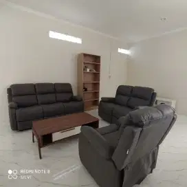 Disewakan rumah full furnish di CitraLand msk hanya bawa koper