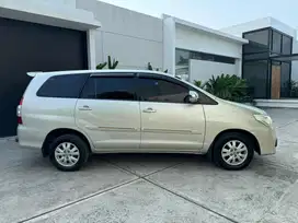Kijang inova G AT 2014 terima plat Tegal