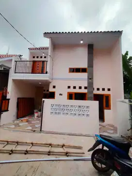 Rumah mewah 2 lantai jual cepat..