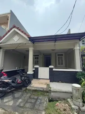 Dijual rumah satu lantai siap huni di sentul city