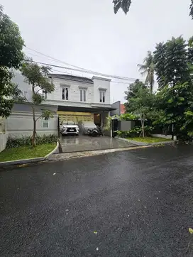 DIJUAL RUMAH SIAP HUNI JL. GEDUNG HIJAU PONDOK INDAH JAKSEL.