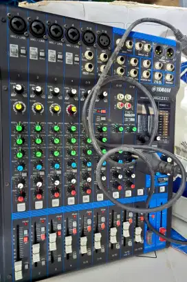Yamaha mixer 12 channel