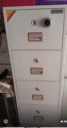 brankas 4 pintu