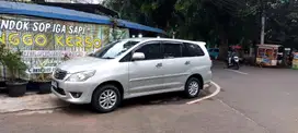 Toyota Kijang Innova 2011 Bensin