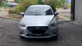 [ LOW KM ] Mazda2 Mazda 2 1.5 R Skyactiv AT Facelift Silver 2017/2018