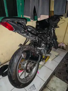 Jual GSX 150r, ss BPKB minus ecu kebakar