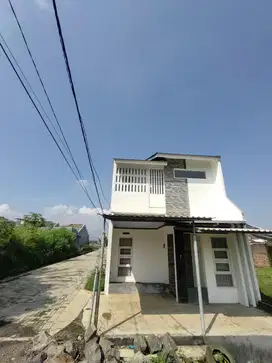 Rumah 2 Lantai Pusat Kota Sukabumi Siap Huni Cluster Emerald Residence