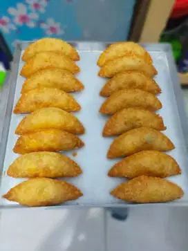 Pastel Sayur Ayam Premium