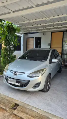 Mazda 2 V Non Skyactive 2013 Pribadi