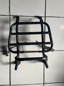 Backrack vespa atau ranjang buat naro barang