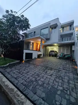 DIJUAL RUMAH BAGUS SIAP HUNI PONDOK INDAH JAKSEL.
