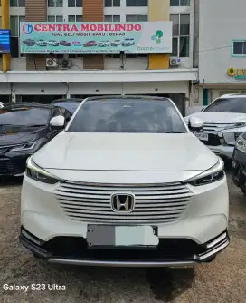 HRV E SE 1.5 AT 2022 putih istimewa dp 35 jt