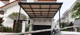 Dekorasi rumah saat musim hujan pake kanopi