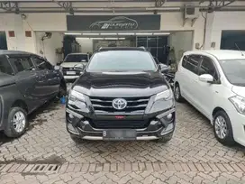 KM 75 RB FORTUNER VRZ TRD DIESEL 2018 HITAM AUTOMATIC TOYOTA