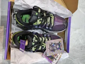 Sepatu sneaker Kanky Klasik x NeverTooLavish - Sagitarius Limited Edit