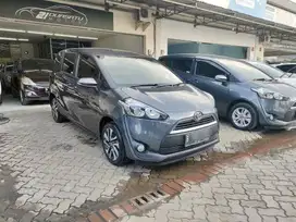 KM 71 RB RECORD SIENTA V 2017 AUTOMATIC ABU-ABU TOYOTA