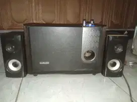 Speaker simbadda cst 9000N