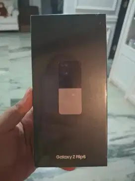 Samsung Galaxy Z flip 5  Baru Garansi Resmi [Nego]
