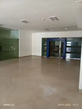 Disewakan Ruang Usaha 3 Lantai 2 Pintu Masuk Strategis Di Soekarno Hat