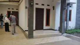 Rumah minimalis 2 lantai posisi hook di sayap Buahbatu