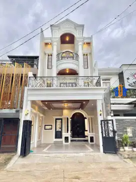 Rumah Mewah 3 Lantai Premium Dekat Tol Di Depok