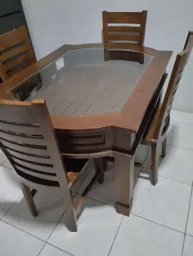 Meja Makan Set by Susan Gallery Furniture