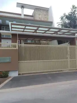 Dijual Rumah Mewah  Furnished Lokasi Primer