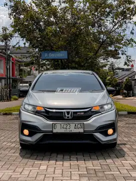 Honda Jazz RS GK5 AT 2018
KM 94rb
Pajak Panjang