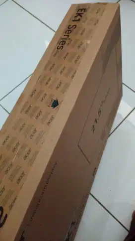 monitot acer ek1.. kondidmsi masih segel baru.. blm pernh di buka