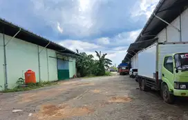 Gudang Strategis Dan Siap Huni Di Jalan Tol Lama
