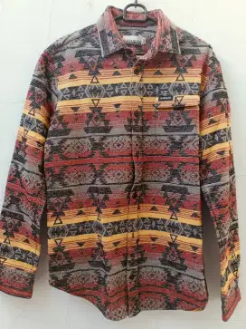 Baju lengan panjang casual