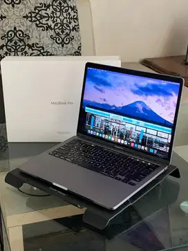 Macbook Pro M1 2020 8/512 GB CPO