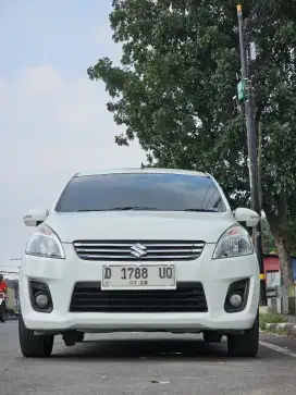 Ertiga 1.4 GX Mt 2013 Putih Kredit Dp.25Jt