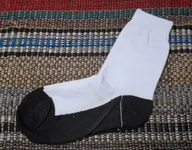 Kaos kaki untuk anak anak sekolah, dan dewasa