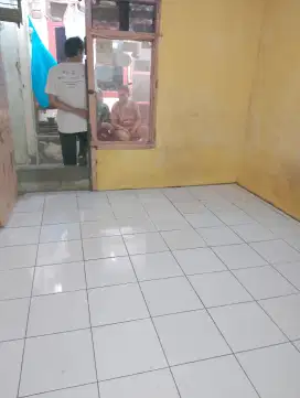 JUAL kontrakan dengan luas 30m udah ada yg ngisi tinggal Nerima duit