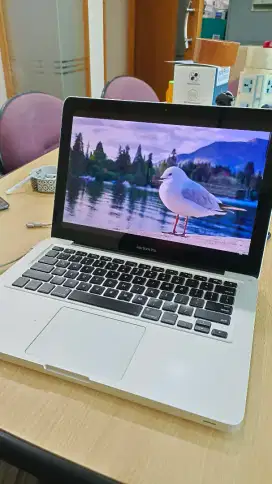 apple macbook pro 13 inch i5 8gb 512mb