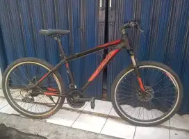 Sepeda gunung Genio  frame alloy sepeda UK 27.5 ban pake UK 26
