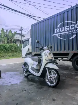 SCOOPY NEW PRESTIGE