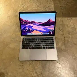 Macbook Pro 2019 13 inch 16/1TB Space Grey Like New