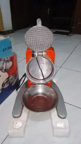 Ice crusher (mesin serut)