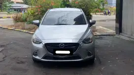 Km 54 ribu mazda2 mazda 2 r skyactive 2017 pakai 2018 silver