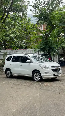 Chevrolet Spin LTZ 2013 Matic - Putih | Bensin | Siap Pakai