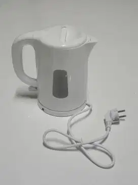 Teko Listrik merk Kris (ace hardware/Azko) 1 Liter warna Putih