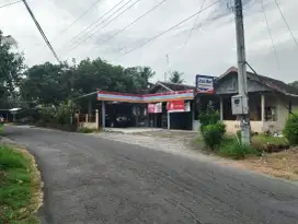 Rumah dan Tanah pinggir jalan utama, cocok untuk usaha dan hunian