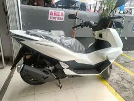 HONDA PCX 160 CBS PUTIH