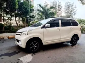 TOYOTA AVANZA G Putih 2013 AT Matic Mulus Full Original