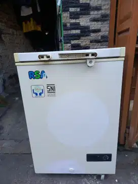 dijual cepat freezer box
