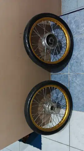 Velg paketan komplit honda karisma